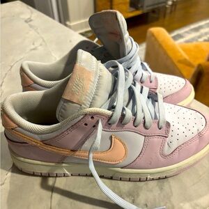 Nike Dunk Low Easter 2022 - Size 8.5